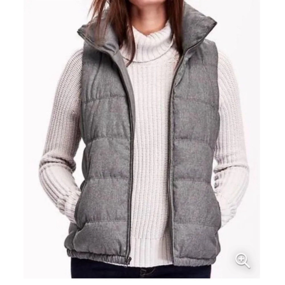 Tweedt Gray Puffer Coat Vest Full Zip front pockets Classic Vest Small Old Navy - Picture 1 of 11